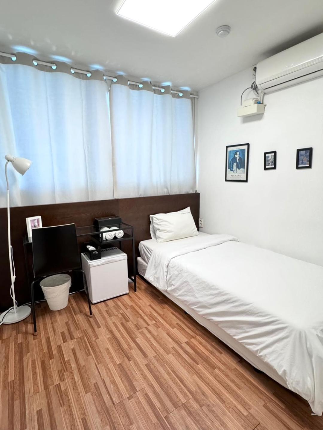 Ekonomy Haeundae Hostel Busan Exterior foto