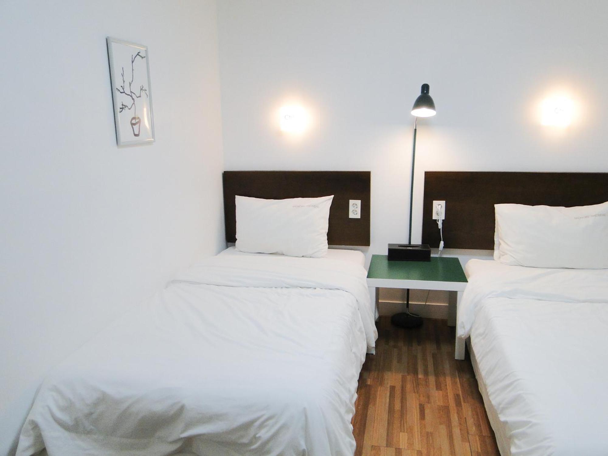 Ekonomy Haeundae Hostel Busan Exterior foto