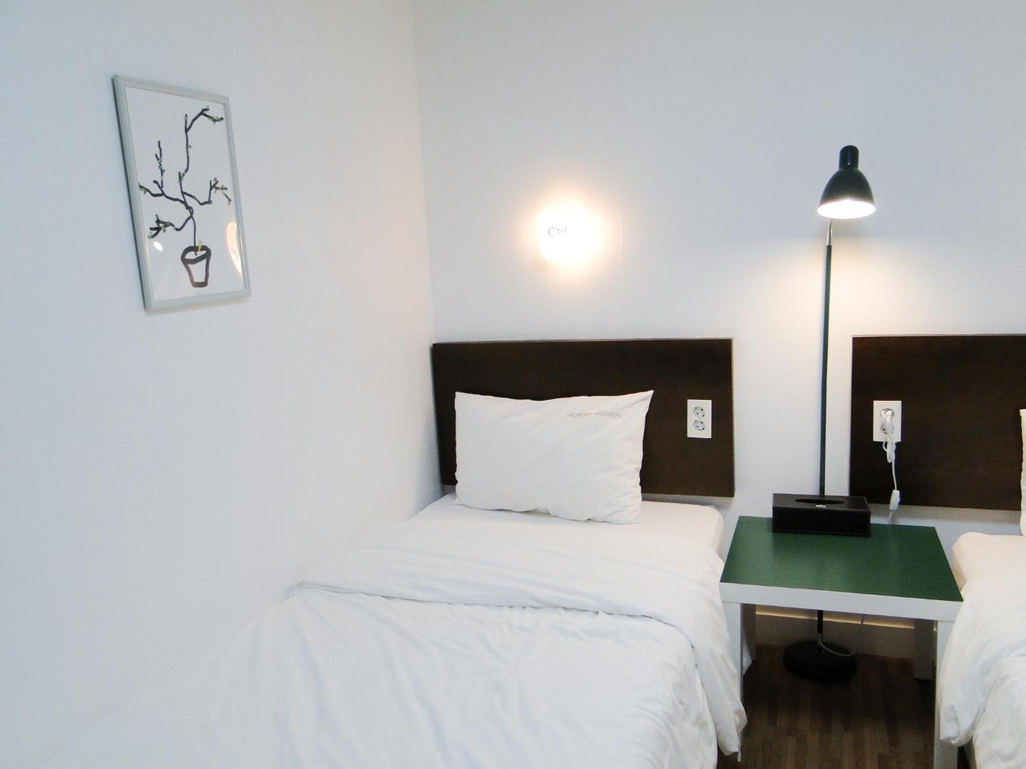 Ekonomy Haeundae Hostel Busan Exterior foto